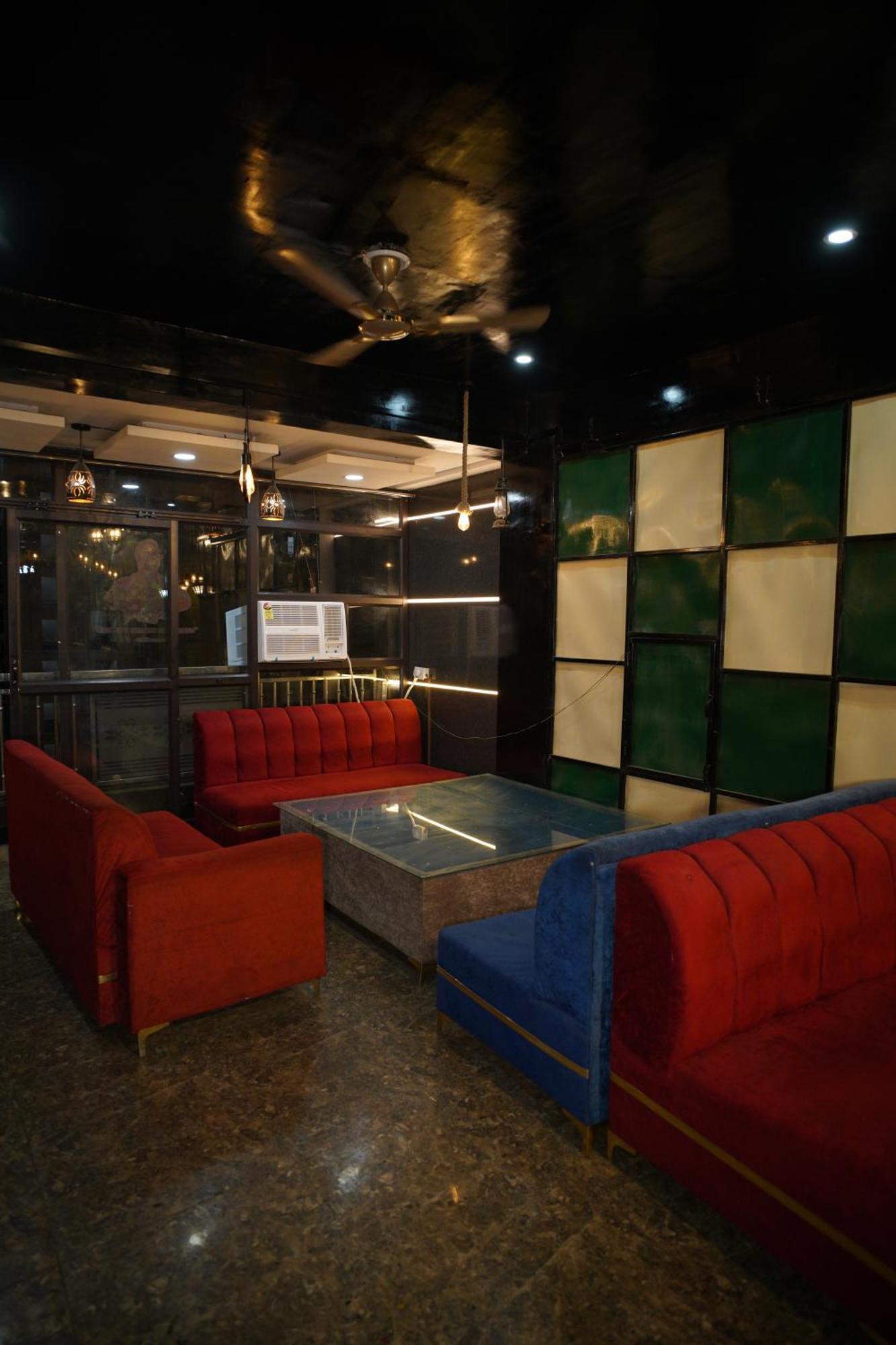 Blue Sky Hotels And Banquet Kānpur Exterior foto