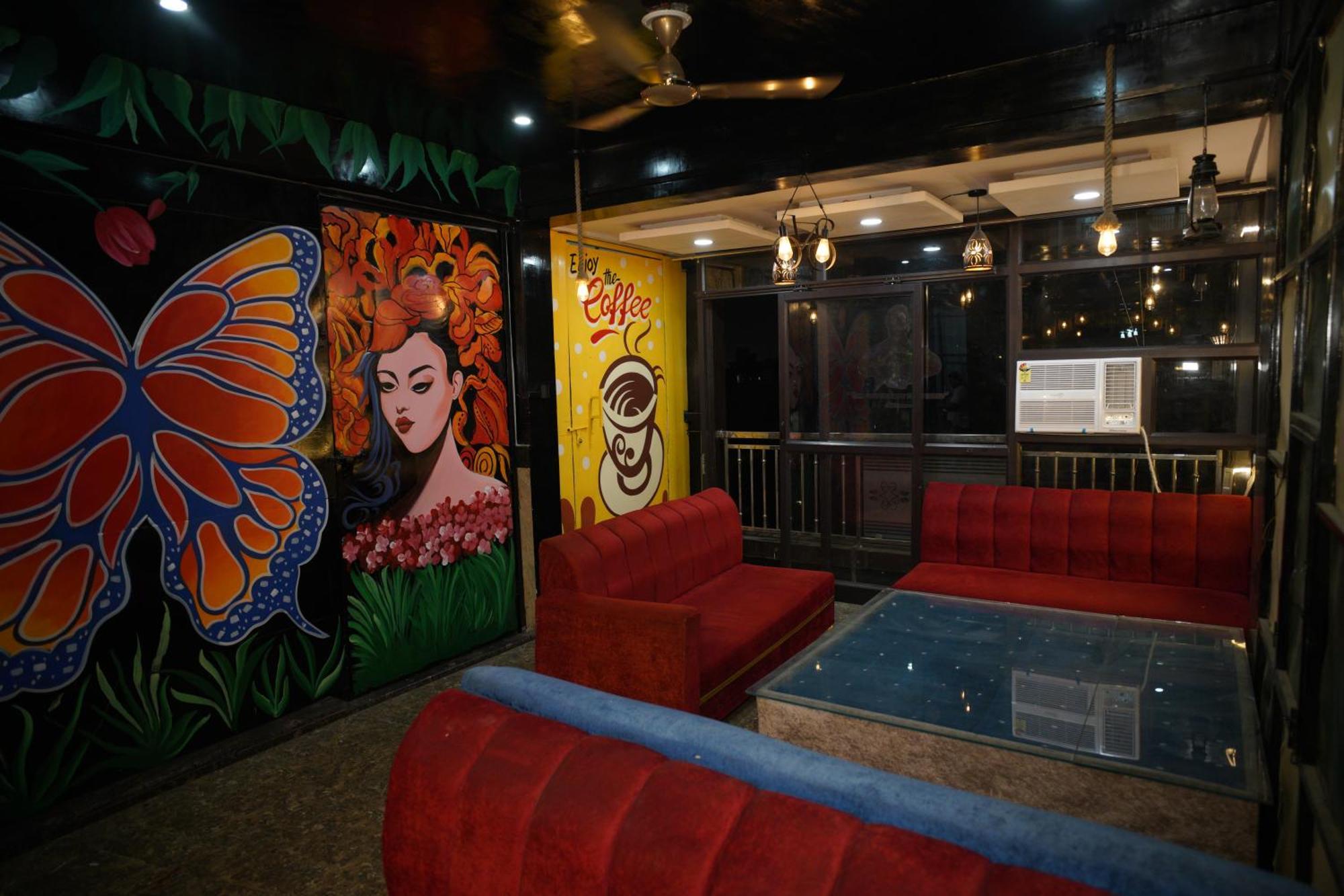 Blue Sky Hotels And Banquet Kānpur Exterior foto